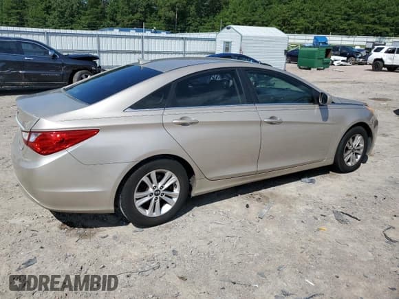 ✅ 2011 Hyundai Sonata GLS • VIN: 5NPEB4AC3BH274976 • Lot: 67074434. Listed on Copart with 202,253 mi. Free auction sales archive from the USA and detailed vehicle history report at DreamBid. Image 3.