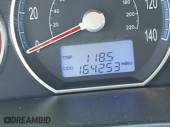 ✅ 2009 Hyundai Santa Fe SE • VIN: 5NMSH13E89H325006 • Lot: 42298182. Listed on IAAI with 164,253 mi. Free auction sales archive from the USA and detailed vehicle history report at DreamBid. Image 15.