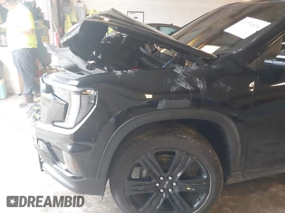 ✅ 2024 GMC Acadia AWD Elevation • VIN: 1GKENNKS8RJ244106 • Lot: 43276926. Wystawiony na IAAI z przebiegiem 17 620 mil. Bezpłatny archiwum sprzedaży aukcyjnych z USA i szczegółowy raport historii pojazdu na DreamBid. Zdjęcie 6.