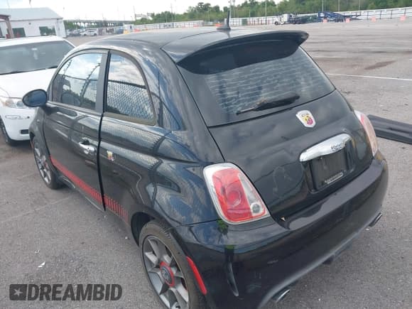 ✅ 2012 FIAT 500 Abarth • VIN: 3C3CFFFH5CT339537 • Lot: 43367122. Wystawiony na IAAI z przebiegiem 96 338 mil. Bezpłatny archiwum sprzedaży aukcyjnych z USA i szczegółowy raport historii pojazdu na DreamBid. Zdjęcie 3.