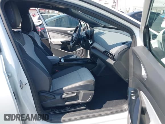 ✅ 2024 Volkswagen ID.4 Standard • VIN: 1V2BMPE8XRC006824 • Лот: 42437084. Опубликован ранее на IAAI с пробегом 9 142 миль. Бесплатный доступ к архиву аукционных продаж из США и подробный отчёт об истории автомобиля на DreamBid. Изображение 5.