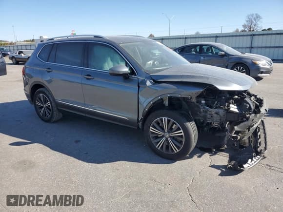 ✅ 2018 Volkswagen Tiguan SEL • VIN: 3VV3B7AX6JM088337 • Lot: 92801715. Listed on Copart with 69,009 mi. Free auction sales archive from the USA and detailed vehicle history report at DreamBid. Image 4.