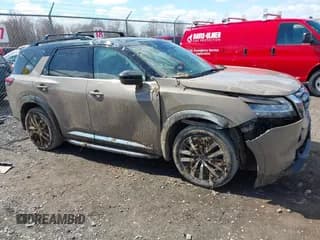 ✅ 2023 Nissan Pathfinder Platinum • VIN: 5N1DR3DK0PC201664 • Лот: 41929147. Опубликован ранее на IAAI с пробегом 27 406 миль. Бесплатный доступ к архиву аукционных продаж из США и подробный отчёт об истории автомобиля на DreamBid. Изображение 1.