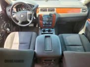 ✅ 2013 Chevrolet Avalanche LS • VIN: 3GNMCEE06DG341524 • Lot: 60120105. Listed on Copart with 145,496 mi. Free auction sales archive from the USA and detailed vehicle history report at DreamBid. Image 8.