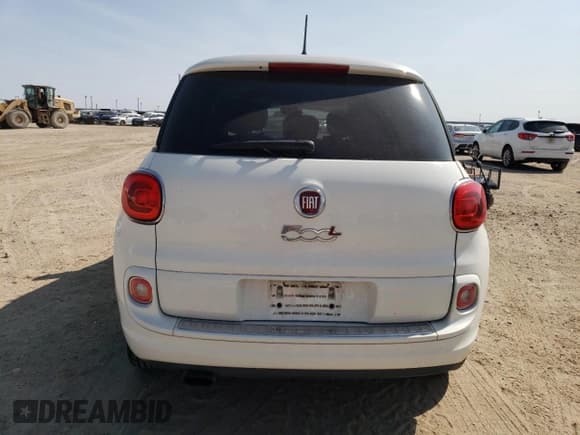 ✅ 2014 FIAT 500L Pop • VIN: ZFBCFAAH9EZ015253 • Lot: 71401014. Listed on Copart with 123,398 mi. Free auction sales archive from the USA and detailed vehicle history report at DreamBid. Image 6.