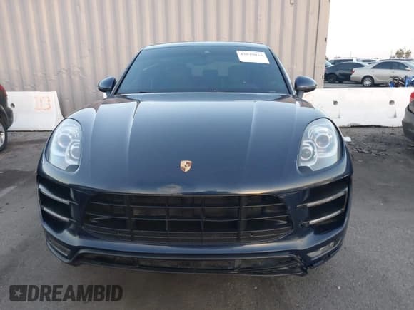 ✅ 2015 Porsche Macan Turbo • VIN: WP1AF2A59FLB91142 • Lot: 43848033. Wystawiony na IAAI z przebiegiem 89 604 mil. Bezpłatny archiwum sprzedaży aukcyjnych z USA i szczegółowy raport historii pojazdu na DreamBid. Zdjęcie 12.