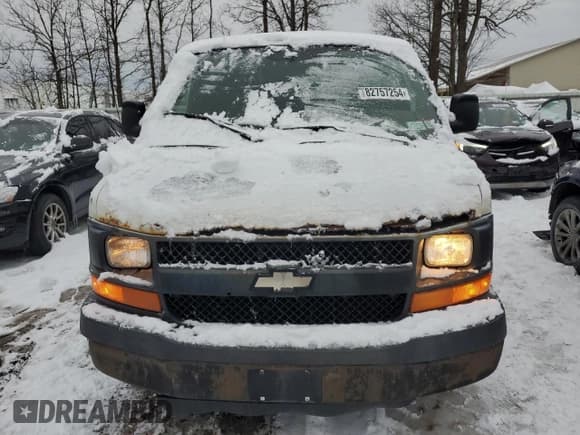 ✅ 2009 Chevrolet Express Cargo • VIN: 1GCGG25C691169214 • Lot: 82757254. Listed on Copart with 290,903 mi. Free auction sales archive from the USA and detailed vehicle history report at DreamBid. Image 5.