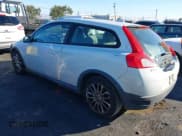 ✅ 2008 Volvo C30 Version 1.0 • VIN: YV1MK672082048923 • Lot: 43531153. Listed on IAAI with 103,190 mi. Free auction sales archive from the USA and detailed vehicle history report at DreamBid. Image 3.