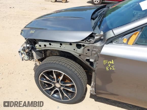 ✅ 2015 Mercedes-Benz GLA 250 • VIN: WDCTG4GB2FJ030282 • Lot: 43087572. Wystawiony na IAAI z przebiegiem 153 621 mil. Bezpłatny archiwum sprzedaży aukcyjnych z USA i szczegółowy raport historii pojazdu na DreamBid. Zdjęcie 6.