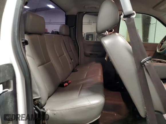 ✅ 2009 GMC Sierra 1500 • VIN: 1GTHC49K59E140731 • Лот: 85445764. Опубликован ранее на Copart с пробегом 245 081 миль. Бесплатный доступ к архиву аукционных продаж из США и подробный отчёт об истории автомобиля на DreamBid. Изображение 10.