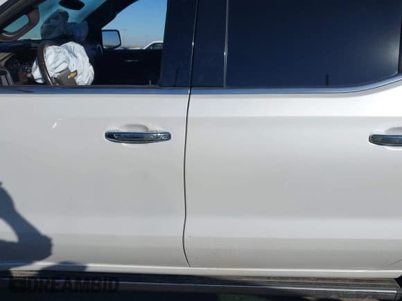 ✅ 2022 Chevrolet Silverado 1500 LTZ • VIN: 1GCUYGEL2NZ140494 • Lot: 43517659. Wystawiony na IAAI z przebiegiem 37 885 mil. Bezpłatny archiwum sprzedaży aukcyjnych z USA i szczegółowy raport historii pojazdu na DreamBid. Zdjęcie 15.