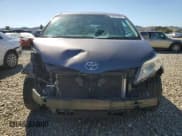 ✅ 2011 Toyota Sienna LE AAS • VIN: 5TDKK3DC1BS173695 • Lot: 82241805. Listed on Copart with 129,894 mi. Free auction sales archive from the USA and detailed vehicle history report at DreamBid. Image 5.