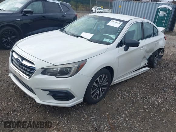 ✅ 2018 Subaru Legacy • VIN: 4S3BNAB69J3020880 • Лот: 43598691. Опубликован ранее на IAAI с пробегом 131 744 миль. Бесплатный доступ к архиву аукционных продаж из США и подробный отчёт об истории автомобиля на DreamBid. Изображение 18.