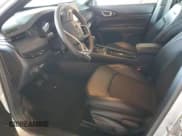 ✅ 2025 Jeep Compass Latitude • VIN: 3C4NJDBN5ST585392 • Lot: 91255395. Listed on Copart with 9,330 mi. Free auction sales archive from the USA and detailed vehicle history report at DreamBid. Image 7.