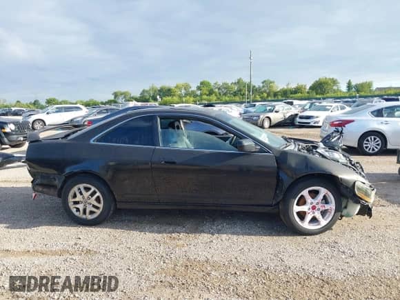 2001 Honda Accord EX с VIN 1HGCG22561A034048, выставлен на аукционе IAAI как лот 43006592 с пробегом 222 154 миль миль и . История ставок и продаж доступна на DreamBid. Изображение 13.