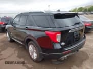 ✅ 2022 Ford Explorer King Ranch • VIN: 1FM5K8LC5NGA34787 • Lot: 42066427. Wystawiony na IAAI z przebiegiem 82 945 mil. Bezpłatny archiwum sprzedaży aukcyjnych z USA i szczegółowy raport historii pojazdu na DreamBid. Zdjęcie 3.