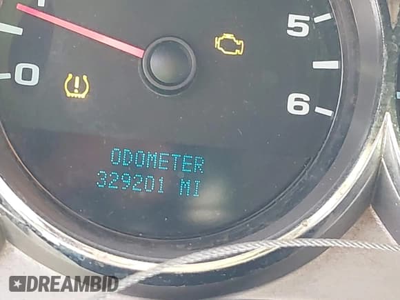 ✅ 2008 Chevrolet Silverado 2500HD Work Truck • VIN: 1GCHC29K78E129166 • Lot: 43641057. Wystawiony na IAAI z przebiegiem 329 201 mil. Bezpłatny archiwum sprzedaży aukcyjnych z USA i szczegółowy raport historii pojazdu na DreamBid. Zdjęcie 14.