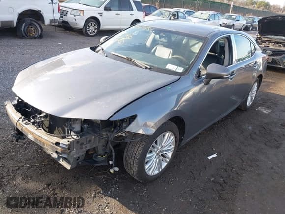 ✅ 2015 Lexus ES 330 • VIN: JTHBK1GG1F2174537 • Lot: 43828481. Listed on IAAI with 64,002 mi. Free auction sales archive from the USA and detailed vehicle history report at DreamBid. Image 2.
