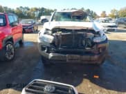 ✅ 2022 Toyota Tacoma SR • VIN: 3TYRX5GN9NT054231 • Лот: 43448382. Опубликован ранее на IAAI с пробегом 113 702 миль. Бесплатный доступ к архиву аукционных продаж из США и подробный отчёт об истории автомобиля на DreamBid. Изображение 6.