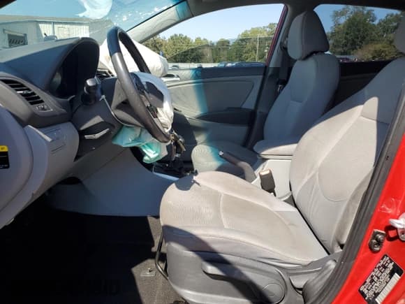 ✅ 2015 Hyundai Accent Sport • VIN: KMHCU5AE2FU225641 • Лот: 75482444. Опубликован ранее на Copart с пробегом 205 750 миль. Бесплатный доступ к архиву аукционных продаж из США и подробный отчёт об истории автомобиля на DreamBid. Изображение 7.