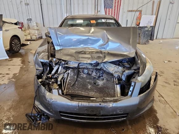 ✅ 2008 Honda Accord LX • VIN: 1HGCP26368A131009 • Lot: 91088175. Wystawiony na Copart z przebiegiem 164 991 mil. Bezpłatny archiwum sprzedaży aukcyjnych z USA i szczegółowy raport historii pojazdu na DreamBid. Zdjęcie 5.