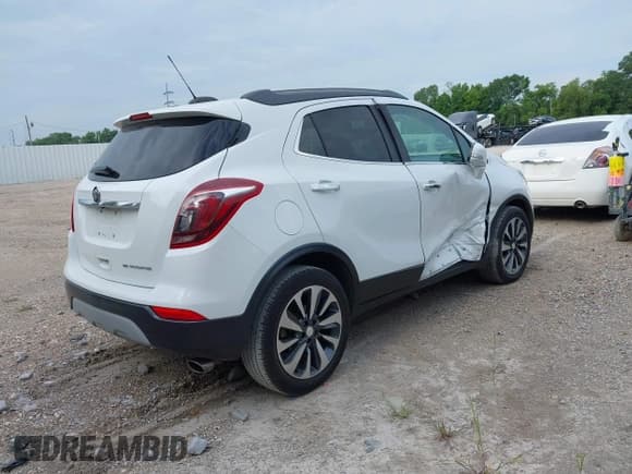 ✅ 2019 Buick Encore Essence • VIN: KL4CJCSM4KB887082 • Лот: 42815724. Опубликован ранее на IAAI с пробегом 121 494 миль. Бесплатный доступ к архиву аукционных продаж из США и подробный отчёт об истории автомобиля на DreamBid. Изображение 4.