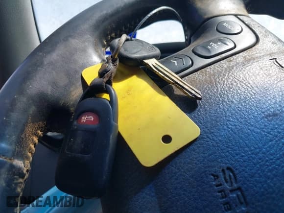 ✅ 2008 Hyundai Santa Fe SE • VIN: 5NMSH13E38H135872 • Lot: 43025102. Wystawiony na IAAI z przebiegiem 211 947 mil. Bezpłatny archiwum sprzedaży aukcyjnych z USA i szczegółowy raport historii pojazdu na DreamBid. Zdjęcie 11.