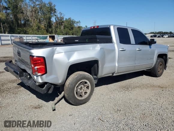 ✅ 2019 Chevrolet Silverado 1500 LT • VIN: 2GCRCPEC9K1133955 • Lot: 82591594. Wystawiony na Copart z przebiegiem 73 700 mil. Bezpłatny archiwum sprzedaży aukcyjnych z USA i szczegółowy raport historii pojazdu na DreamBid. Zdjęcie 3.