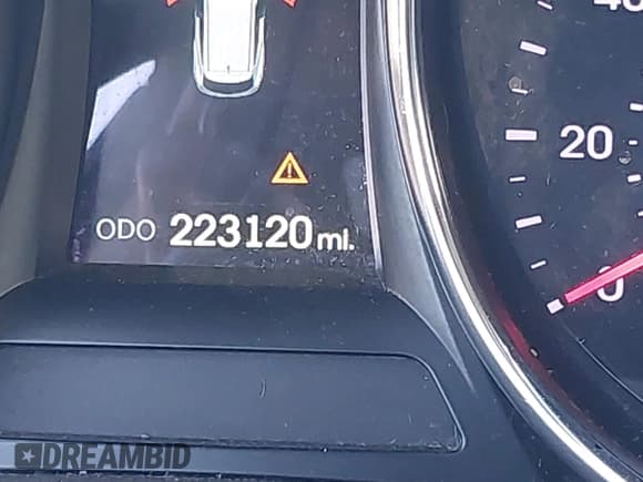 ✅ 2014 Hyundai Santa Fe • VIN: 5XYZU3LA0EG175559 • Лот: 43689066. Опубликован ранее на IAAI с пробегом 223 120 миль. Бесплатный доступ к архиву аукционных продаж из США и подробный отчёт об истории автомобиля на DreamBid. Изображение 15.