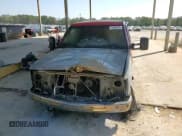 ✅ 1998 GMC Sierra 1500 • VIN: 2GTEK19R1W1527730 • Лот: 80983495. Опубликован ранее на Copart с пробегом Не указан. Бесплатный доступ к архиву аукционных продаж из США и подробный отчёт об истории автомобиля на DreamBid. Изображение 13.
