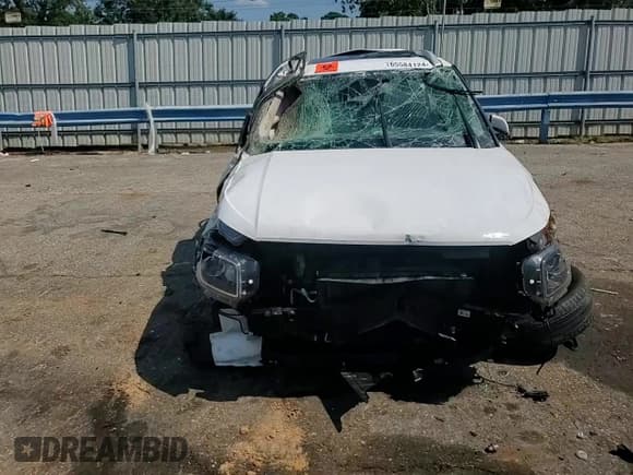 ✅ 2023 Hyundai Venue SEL • VIN: KMHRC8A34PU235733 • Lot: 65584124. Listed on Copart with 22,913 mi. Free auction sales archive from the USA and detailed vehicle history report at DreamBid. Image 11.