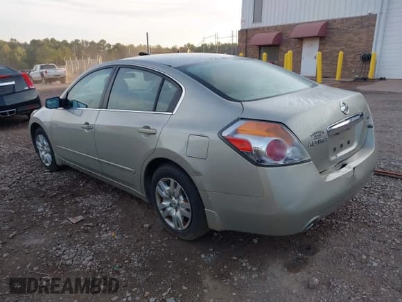 ✅ 2010 Nissan Altima S • VIN: 1N4AL2APXAN501636 • Lot: 43232748. Listed on IAAI with 134,096 mi. Free auction sales archive from the USA and detailed vehicle history report at DreamBid. Image 3.