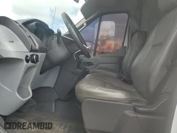 ✅ 2015 Ford Transit Cargo • VIN: 1FTSW3XG8FKA93231 • Lot: 85307655. Listed on Copart with 286,985 mi. Free auction sales archive from the USA and detailed vehicle history report at DreamBid. Image 7.