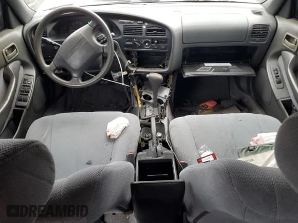 ✅ 1995 Toyota Camry LE • VIN: 4T1SK12E5SU896496 • Lot: 93407485. Wystawiony na Copart z przebiegiem 197 499 mil. Bezpłatny archiwum sprzedaży aukcyjnych z USA i szczegółowy raport historii pojazdu na DreamBid. Zdjęcie 8.