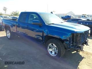 2017 Chevrolet Silverado 1500 LT с VIN 1GCVKREC4HZ396769, выставлен на аукционе IAAI как лот 43465061 с пробегом 126 379 миль миль и . История ставок и продаж доступна на DreamBid. Изображение 1.