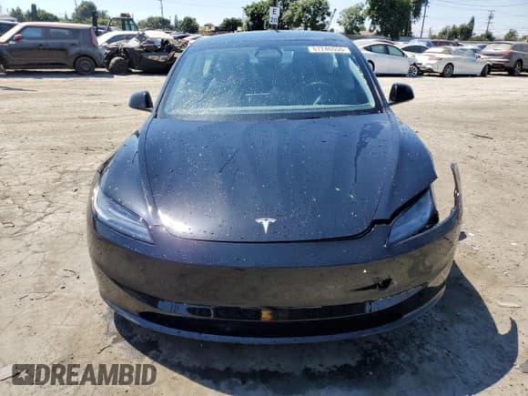 ✅ 2025 Tesla Model 3 Long Range • VIN: 5YJ3E1EB3SF965650 • Lot: 67246555. Wystawiony na Copart z przebiegiem 2 781 mil. Bezpłatny archiwum sprzedaży aukcyjnych z USA i szczegółowy raport historii pojazdu na DreamBid. Zdjęcie 5.