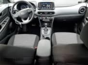 ✅ 2021 Hyundai Kona SEL Plus • VIN: KM8K6CAA6MU688905 • Лот: 70879684. Опубликован ранее на Copart с пробегом 29 911 миль. Бесплатный доступ к архиву аукционных продаж из США и подробный отчёт об истории автомобиля на DreamBid. Изображение 8.