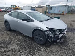 ✅ 2024 Toyota Prius XSE • VIN: JTDACACU0R3024603 • Лот: 43427160. Опубликован ранее на IAAI с пробегом 11 858 миль. Бесплатный доступ к архиву аукционных продаж из США и подробный отчёт об истории автомобиля на DreamBid. Изображение 1.