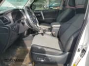 ✅ 2024 Toyota 4Runner SR5 Premium • VIN: JTENU5JRXR6274025 • Lot: 63872465. Wystawiony na Copart z przebiegiem 17 251 mil. Bezpłatny archiwum sprzedaży aukcyjnych z USA i szczegółowy raport historii pojazdu na DreamBid. Zdjęcie 7.