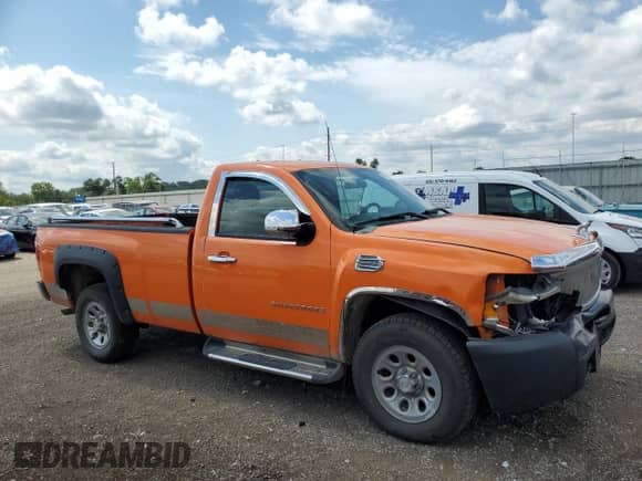 2009 Chevrolet Silverado 1500 LT with VIN 1GCEC24079Z185241, listed as a Copart auction lot 67976345 with 213,666 mi miles and Salvage title. Bid and sale history available at DreamBid. Image 4.