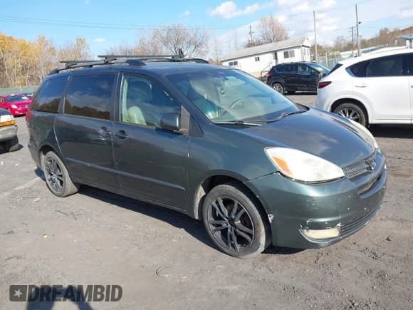 ✅ 2004 Toyota Sienna XLE • VIN: 5TDZA22C04S048088 • Lot: 43591317. Listed on IAAI with 202,531 mi. Free auction sales archive from the USA and detailed vehicle history report at DreamBid. Image 1.