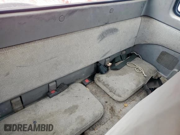 ✅ 1986 Mazda B-Series • VIN: JM2UF3110G0671893 • Lot: 59129635. Wystawiony na Copart z przebiegiem 289 060 mil. Bezpłatny archiwum sprzedaży aukcyjnych z USA i szczegółowy raport historii pojazdu na DreamBid. Zdjęcie 10.