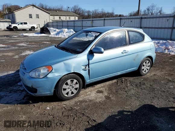 ✅ 2010 Hyundai Accent GS • VIN: KMHCM3AC3AU154865 • Лот: 42215935. Опубликован ранее на Copart с пробегом 127 395 миль. Бесплатный доступ к архиву аукционных продаж из США и подробный отчёт об истории автомобиля на DreamBid. Изображение 1.