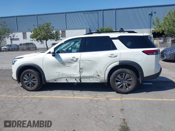 ✅ 2022 Nissan Pathfinder SV • VIN: 5N1DR3BA8NC260095 • Lot: 42748841. Listed on IAAI with 88,067 mi. Free auction sales archive from the USA and detailed vehicle history report at DreamBid. Image 13.