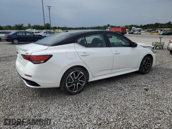 ✅ 2025 Nissan Sentra SR • VIN: 3N1AB8DV1SY208936 • Lot: 70727565. Listed on Copart with 873 mi. Free auction sales archive from the USA and detailed vehicle history report at DreamBid. Image 3.