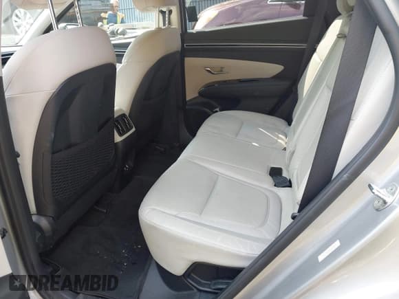 ✅ 2022 Hyundai Tucson Limited • VIN: KM8JFDA20NU065999 • Lot: 42382379. Wystawiony na IAAI z przebiegiem 22 534 mil. Bezpłatny archiwum sprzedaży aukcyjnych z USA i szczegółowy raport historii pojazdu na DreamBid. Zdjęcie 8.