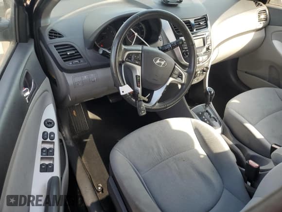 ✅ 2013 Hyundai Accent SE • VIN: KMHCU5AE0DU089779 • Лот: 78587774. Опубликован ранее на Copart с пробегом 121 821 миль. Бесплатный доступ к архиву аукционных продаж из США и подробный отчёт об истории автомобиля на DreamBid. Изображение 8.