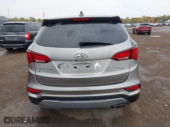 ✅ 2017 Hyundai Santa Fe 2.4L • VIN: 5NMZTDLB3HH003960 • Лот: 43535086. Опубликован ранее на IAAI с пробегом 164 538 миль. Бесплатный доступ к архиву аукционных продаж из США и подробный отчёт об истории автомобиля на DreamBid. Изображение 16.