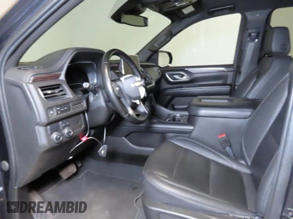 ✅ 2023 Chevrolet Suburban LT • VIN: 1GNSCCKD4PR363674 • Lot: 84282945. Wystawiony na Copart z przebiegiem 59 375 mil. Bezpłatny archiwum sprzedaży aukcyjnych z USA i szczegółowy raport historii pojazdu na DreamBid. Zdjęcie 9.