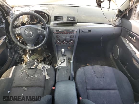 ✅ 2007 Mazda 3 S Sport • VIN: JM1BK144071603721 • Lot: 70341915. Wystawiony na Copart z przebiegiem Nie podano. Bezpłatny archiwum sprzedaży aukcyjnych z USA i szczegółowy raport historii pojazdu na DreamBid. Zdjęcie 8.